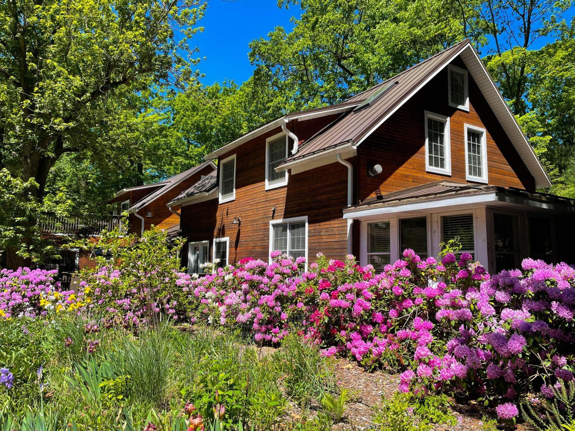 Goldberry Woods- A Modern Farm Resort Union Pier Buitenkant foto