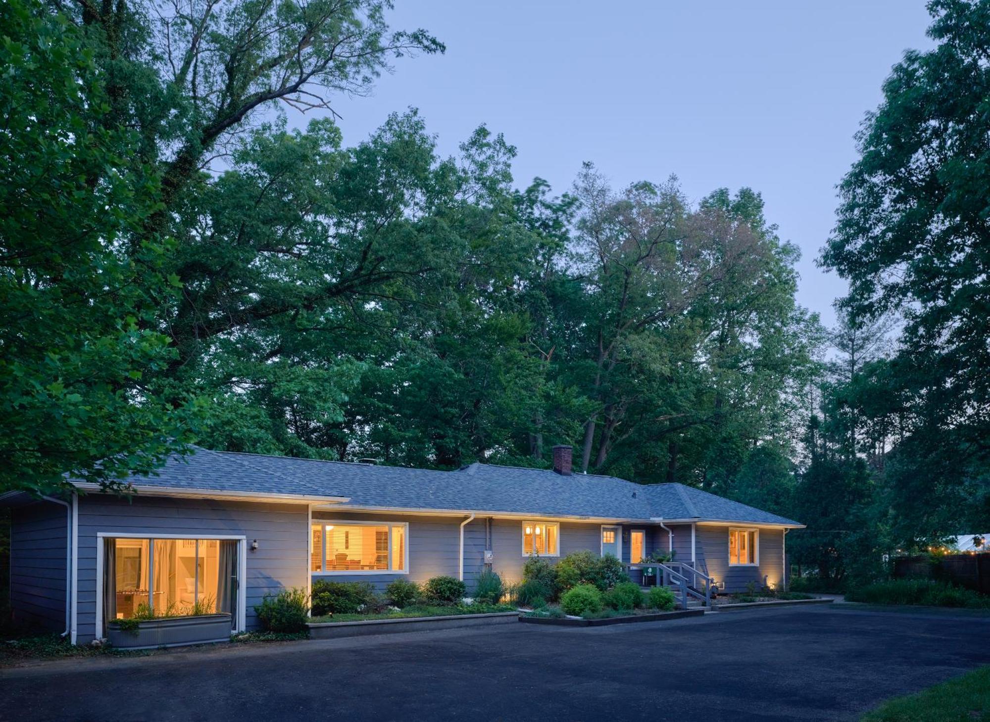 Goldberry Woods- A Modern Farm Resort Union Pier Buitenkant foto