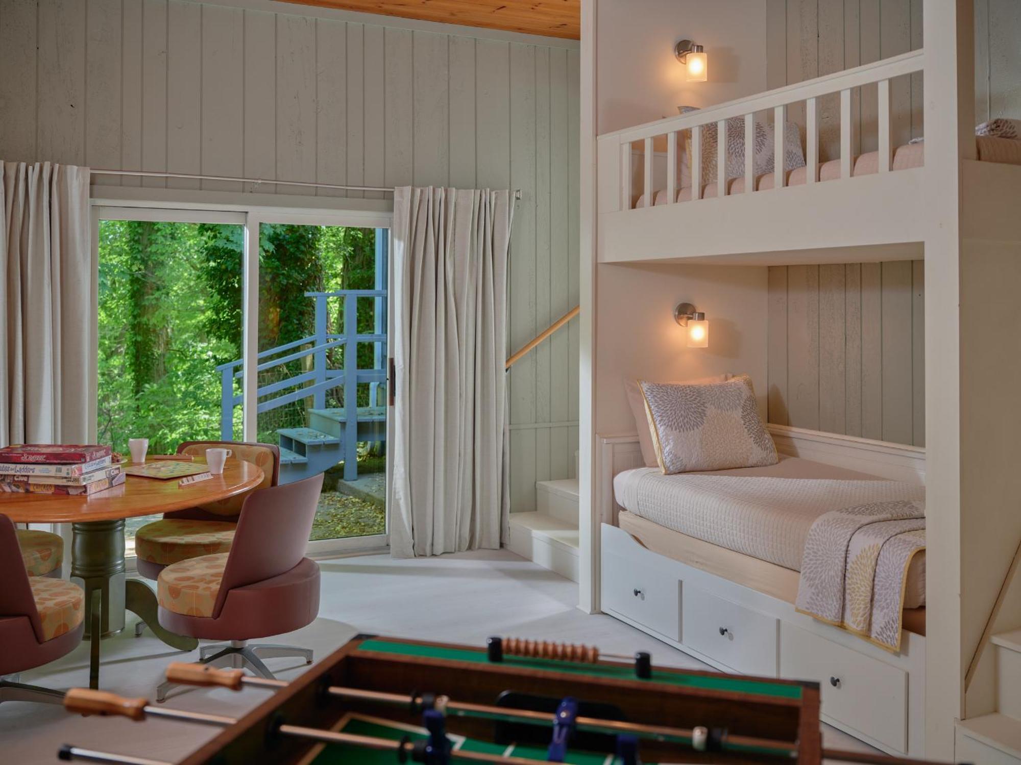 Goldberry Woods- A Modern Farm Resort Union Pier Buitenkant foto